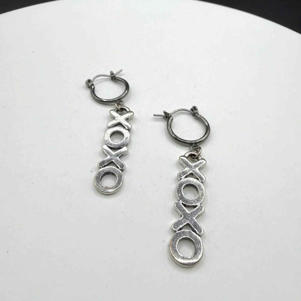 N/A playful silver